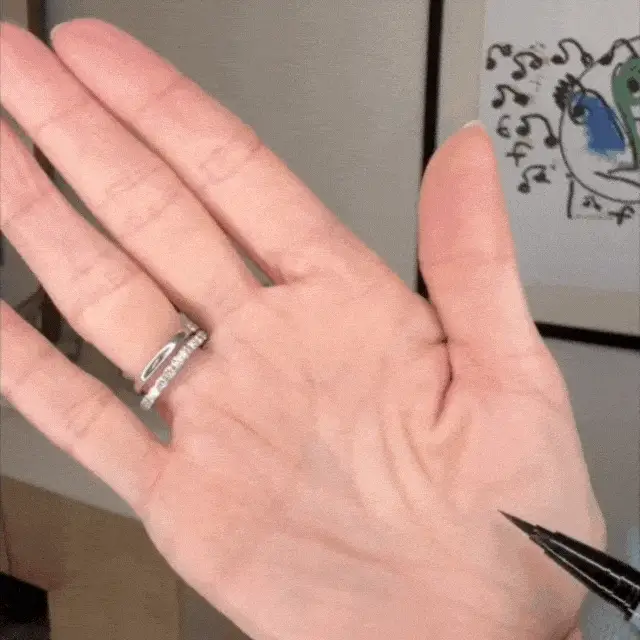 PrimeEyes Liquid Eyeliner - Image 3